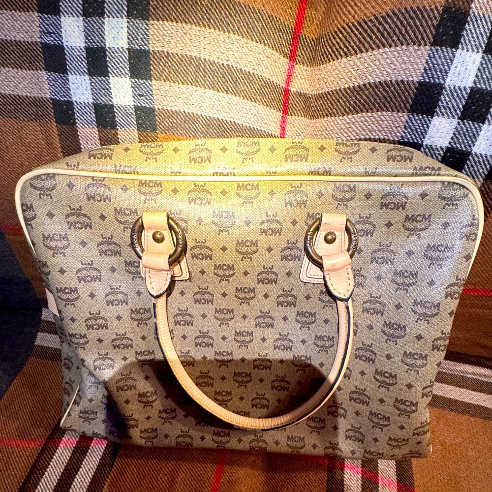 MCM Cream & Black Monogram Duffel Shoulder Bag - Picture 8 of 12